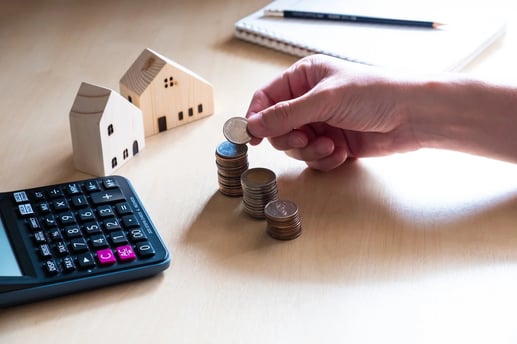 Monedas para enganche de una casa